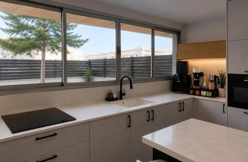 Kiryat Yam House | סוויטת גן ליד הים
