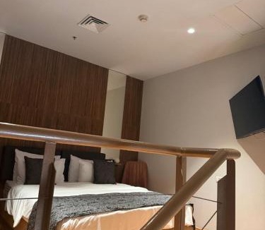Bat Yam Apartment | סוויטת דופלקס על הים בבת ים