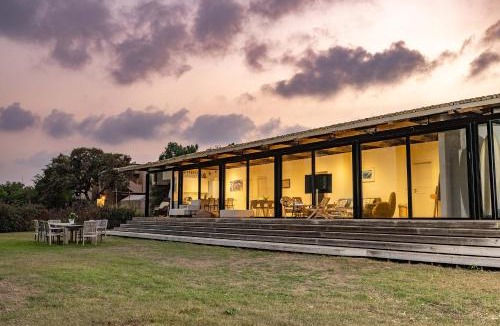 Hefer Valley House | על הים - וילה מדהימה על יד החוף בבית ינאי