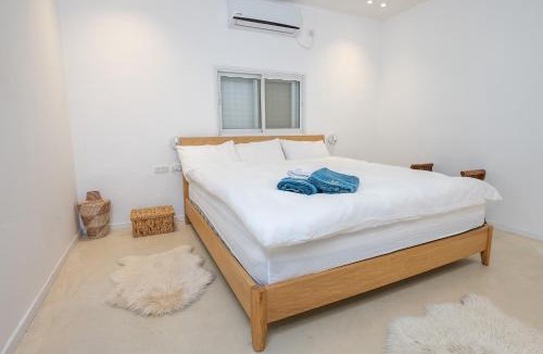 Hefer Valley House | על הים - וילה מדהימה על יד החוף בבית ינאי