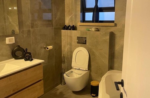 Shlomi Apartment | פנטהאוז בריזת הים