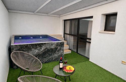 Manot Apartment | פסגת הגליל - סוויטות רומנטיות לחופשה זוגית
