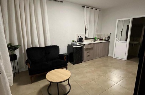 Shezor Hotel | צימרים בצפון וסביב כרמיאל בצפון-Amoresכרמיאל והסביבה