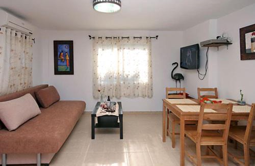 Qatsrin Cabin | צימרים מעיין קצרין