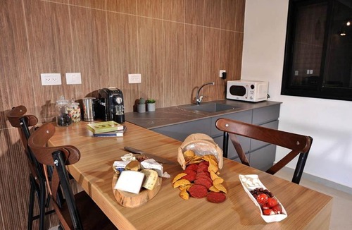Amka Apartment | קולינה וארדה