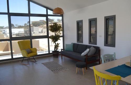 Yeruham Cabin | רגע של מדבר