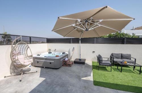 Yavne'el Apartment | רוי סוויטות בוטיק - 2 סוויטות עם מרפסת פרטית