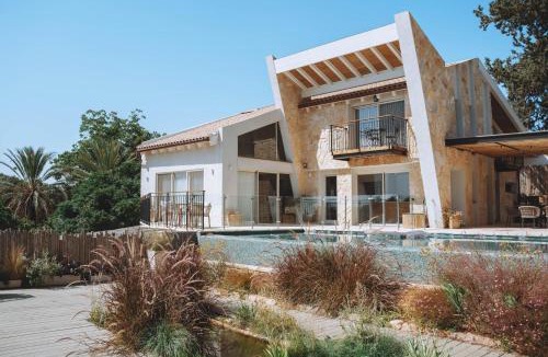 Amirim Villa | רום אמירים - מתחם אירוח מהמם עם בריכות מחוממות מול נוף עוצר נשימה