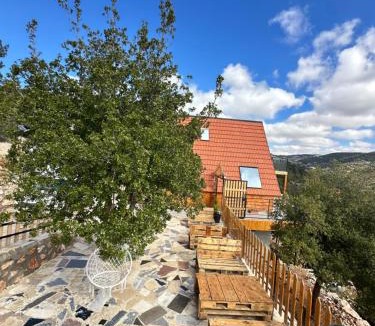 Ajloun Cabin | أكواخ المها oryx cottage