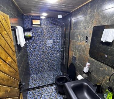 Ajloun Ski Chalet | أكواخ غصُن عجلون