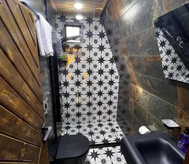 Ajloun Ski Chalet | أكواخ غصُن عجلون