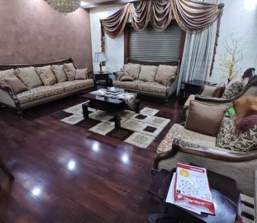 Jordan Apartment | اربد التخصصي قرب بوابه الطب لجامعه اليرموك والاقتصاد 220متر سووووبر ديلوكس