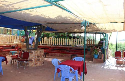 Ajloun House | استراحة ومنتجع قرية الزرب