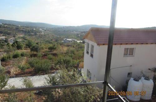 Ajloun Governorate Ski Chalet | اكواخ الملول عجلون 2