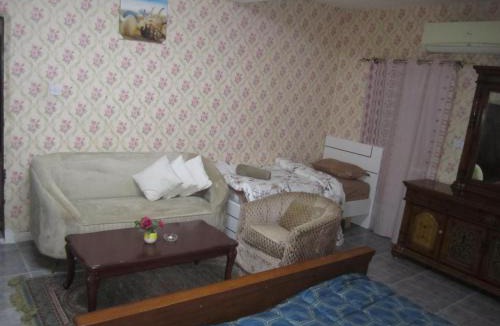 Al Hili Apartment | العين الهيلي مصباح ب 5