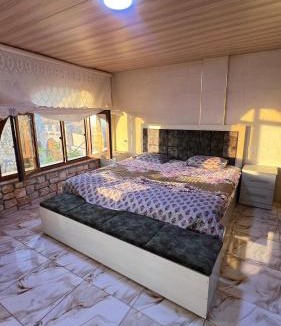 Suwailih Ski Chalet | بانوراما البحيرة Lake Panorama