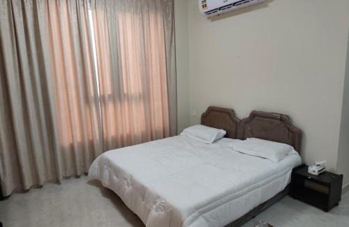 Mirbat Apartment | بناية الكورنيش