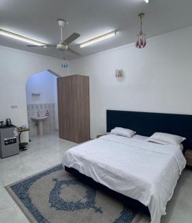 Nizwa Apartment | جناح الراحة فرق