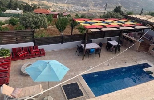 Al Hashimiyah Ski Chalet | شاليه بانا جرش jerash