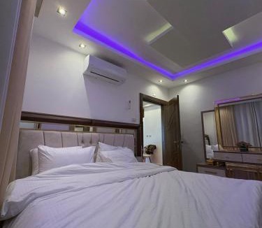 Al Abdali Apartment | شقة عصرية 2025 غرف نوم 2, غرفة معيشة, مطبخ كامل, فرش راقي جدا في الشميساني قرب المستشفى التخصصي