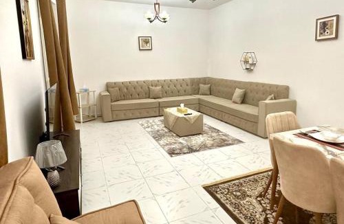 Al Majaz Apartment | شقة في الشارقة