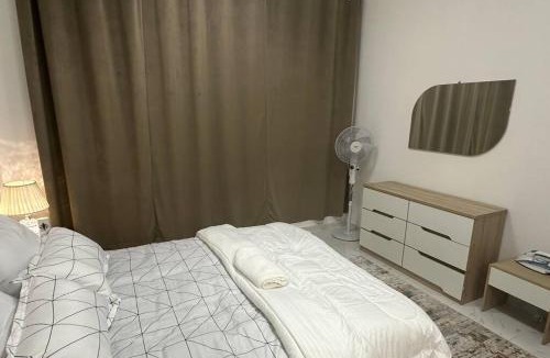 Al Majaz Apartment | شقة في الشارقة