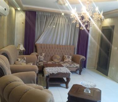 Irbid Apartment | غرفة مفروشه مشتركة في شقه شيرنق