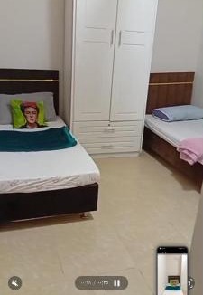Al Khuwair Apartment | غرفه بحمام خاص