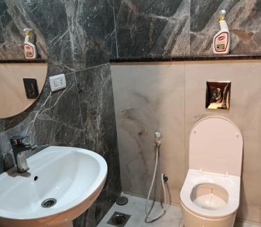 Jordan Apartment | غرفه مفروشه ومكيفه بجانب الكارفور اربد