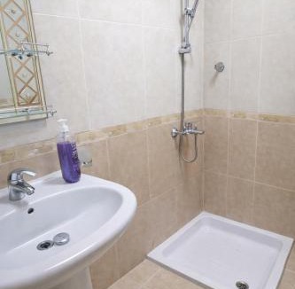 Madinat Zayed House | غرف فندقيه - بدع زايد