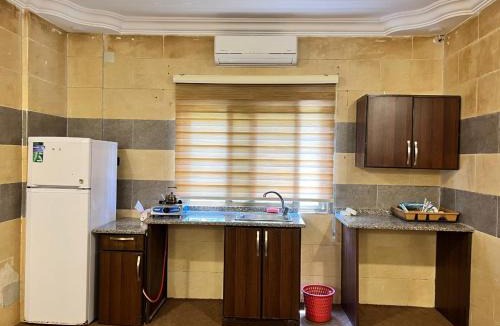 Al-Mafraq Apartment | فندق المفرق غرف فندقيه وشقق مخدومه