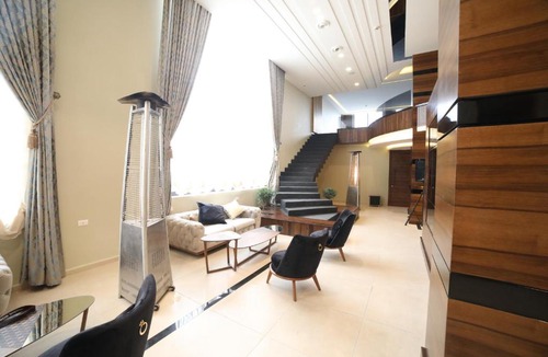 Al Jubeiha Apartment | فندق صحارى الخليج Sahara Gulf Hotel Apartments