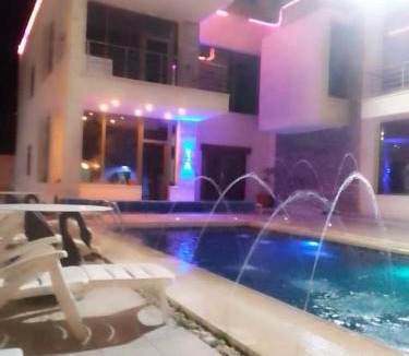 Sahab Villa | فيلا وشاليه فيينا