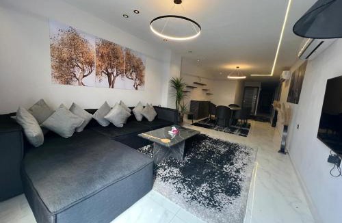Helwan Apartment | كورنيش النيل