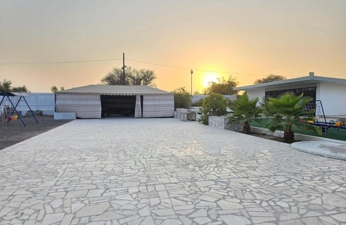 Falaj al Moalla Ski Chalet | مزرعه فلج فارم Falaj-farm