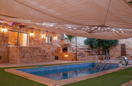 Ajloun Governorate Ski Chalet | مزرعه وشاليه جبال عجلون