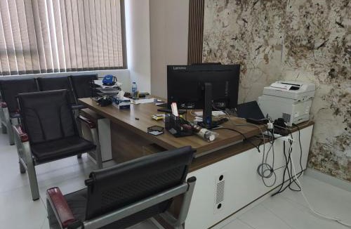 Seeb Apartment | مكتب للايجار