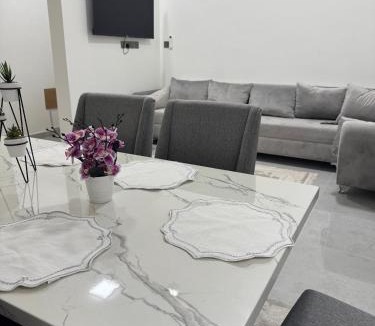 Salalah Villa | منزل لافيدا La Vida Home