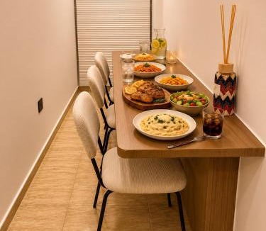 Al Maabilah Apartment | هوستل آدم