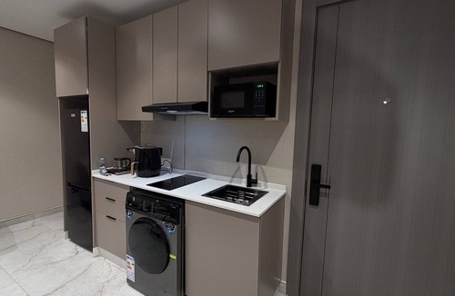 Al Abdali Apartment | 010 tara-JRE Jabal Al Lweibdeh with stunning view
