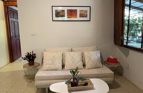 Los Pargos House | 1.5km to the beach! Casita Ave Del Paraiso - Los Pargos, Guanacaste