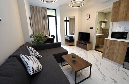 Abu Dhabi Apartment | 1 Bed Junior near Cleveland and Galleria Mall!