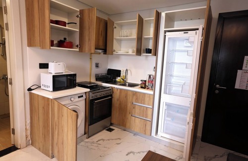 Abu Dhabi Apartment | 1 Bed Junior near Cleveland and Galleria Mall!