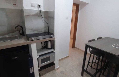 Safed Apartment | 1-bedroom, AC, Wifi, 10 minutes from Rashbi, 3 minutes from Safed Old City