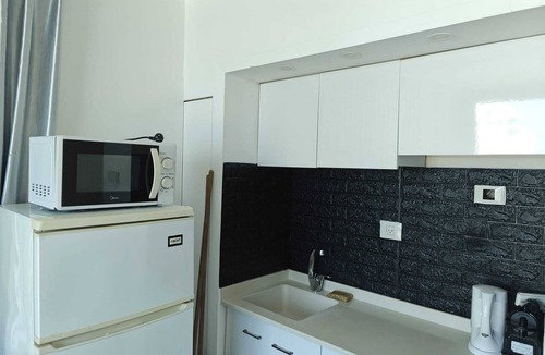 Netanya House | 1 BR apartment plus kitchenette, gorgeous view of the sparkling Mediterranean.