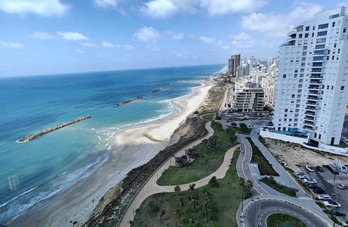 Netanya House | 1 BR apartment plus kitchenette, gorgeous view of the sparkling Mediterranean.