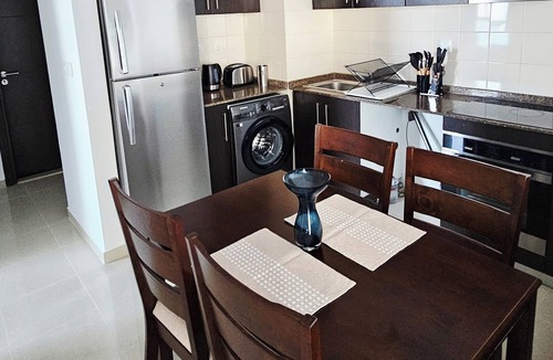 Dubai Apartment | 1 BR w/balcony in Bay Central Towers. 5 min to the beach! Full Marina view