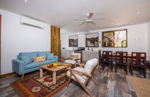 Playa Langosta House | 12 Guests 5 Bedrooms Private Pool Firepit Walk to Beach