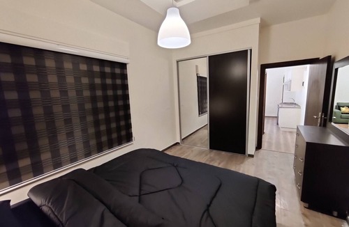 Al Swaifyeh Apartment | 14 Lovely 1-bedroom rental with Services nearby
