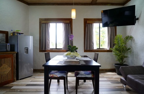 La Fortuna Apartment | #15 Stylish Rustic Studio XL & Outdoor JACUZZI